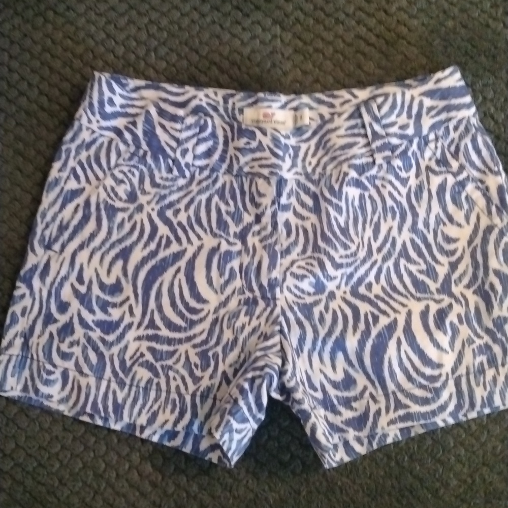 Vineyard Vines : Girl's Shorts ( Size 8 ) . Excellent Condition !!